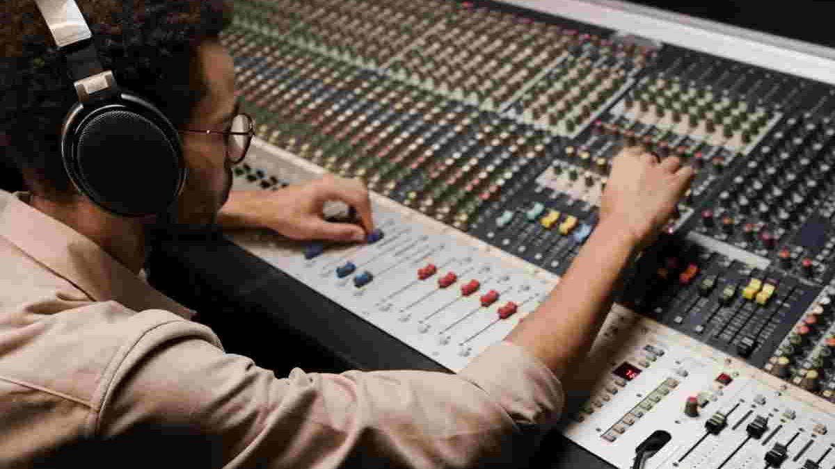 What are the benefits of being a sound designer?
